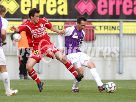 Fussball Regionalliga. SK Austria Klagenfurt gegen Gleinstaetten. Matthias Dollinger, (Austria Klagenfurt),  Jakob Faerber (Gleinstaetten).  Klagenfurt, 15.5.2012
Foto: Kuess

---
pressefotos, pressefotografie, kuess, qs, qspictures, sport, bild, bilder, bilddatenbank