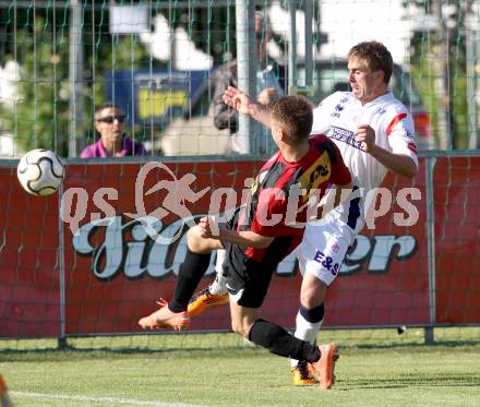 Fussball Regionalliga. SAK gegen LASK Amateure. Grega Triplat, (SAK), Dominik Hornig (LASK). Klagenfurt, 15.5.2012.
Foto: Kuess
---
pressefotos, pressefotografie, kuess, qs, qspictures, sport, bild, bilder, bilddatenbank