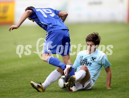 Fussball Kaerntner Liga. St. Veit gegen Treibach. Christian Groinig, (St. Veit), Daniel Canzi (Treibach). St. Veit, am 16.5.2012.
Foto: Kuess
---
pressefotos, pressefotografie, kuess, qs, qspictures, sport, bild, bilder, bilddatenbank