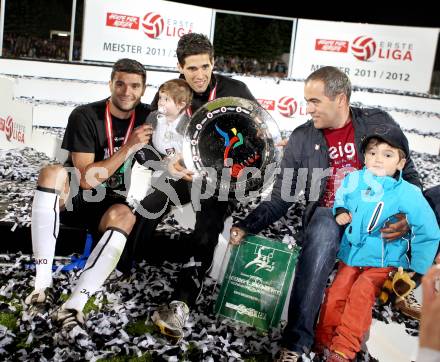 Fussball. Erste Liga.  WAC/St. Andrae gegen LASK Linz. Meisterfeier.  Solano, Jacobo. Wolfsberg, 18.5.2012. 
Foto: Kuess

---
pressefotos, pressefotografie, kuess, qs, qspictures, sport, bild, bilder, bilddatenbank