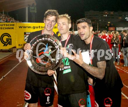 Fussball. Erste Liga.  WAC/St. Andrae gegen LASK Linz. Meisterfeier.  Christian Falk, Danijel Micic, Solano. Wolfsberg, 18.5.2012. 
Foto: Kuess

---
pressefotos, pressefotografie, kuess, qs, qspictures, sport, bild, bilder, bilddatenbank