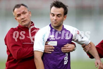 Fussball Regionalliga. SK Austria Klagenfurt gegen Gleinstaetten. Verletzt Alexander Percher, Tormanntrainer Wolfgang Thun-Hohenstein (Austria Klagenfurt).  Klagenfurt, 15.5.2012
Foto: Kuess

---
pressefotos, pressefotografie, kuess, qs, qspictures, sport, bild, bilder, bilddatenbank