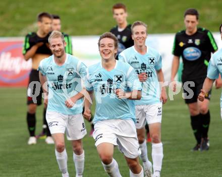 Fussball Kaerntner Liga. FC St. Veit gege Rapid Lienz. Torjubel Ernst Komarek (St. Veit). St. Veit, 26.5.2012.
Foto: Kuess
---
pressefotos, pressefotografie, kuess, qs, qspictures, sport, bild, bilder, bilddatenbank