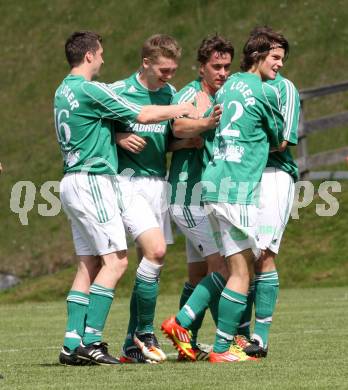 Fussball Unterliga Ost. DSG Sele Zell gegen St. Michael/Bleiburg. Torjubel (St. Michael/Bl.). Zell Pfarre, am 27.5.2012.
Foto: Kuess
---
pressefotos, pressefotografie, kuess, qs, qspictures, sport, bild, bilder, bilddatenbank