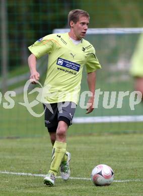 Fussball Unterliga Ost. DSG Sele Zell gegen St. Michael/Bleiburg.  Martin Kelih (Zell). Zell Pfarre, am 27.5.2012.
Foto: Kuess
---
pressefotos, pressefotografie, kuess, qs, qspictures, sport, bild, bilder, bilddatenbank