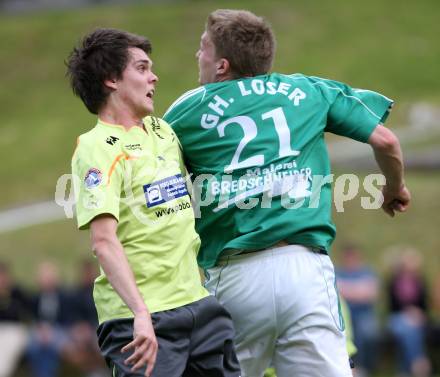 Fussball Unterliga Ost. DSG Sele Zell gegen St. Michael/Bleiburg. Gabriel Gregorn (Zell), Matija Smrtnik (St. Michael/Bl.). Zell Pfarre, am 27.5.2012.
Foto: Kuess
---
pressefotos, pressefotografie, kuess, qs, qspictures, sport, bild, bilder, bilddatenbank