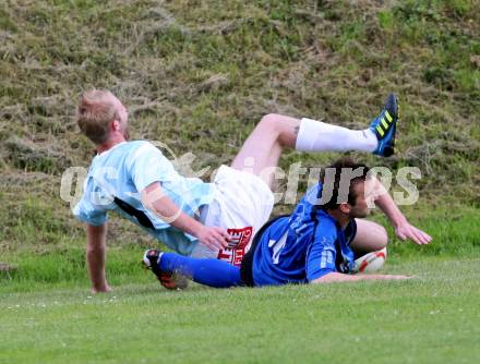 Fussball Kaerntner Liga. Drautal gegen St. Veit/Glan. Stresch Stefan (Drautal), Groinig Raphael (St.Veit). Feistritz/Drau, 1.6.2012.
Foto: Kuess
---
pressefotos, pressefotografie, kuess, qs, qspictures, sport, bild, bilder, bilddatenbank