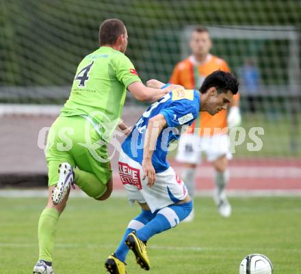 Fussball Regionalliga. VSV gegen Wels FC. Denis Curic, (VSV), Andreas Feichtinger  (Wels). Villach, 1.6.2012.
Foto: Kuess
---
pressefotos, pressefotografie, kuess, qs, qspictures, sport, bild, bilder, bilddatenbank