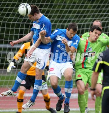 Fussball Regionalliga. VSV gegen Wels FC. Lukas Kircher, Thomas Pirker, (VSV), Lukas Garbriel (Wels). Villach, 1.6.2012.
Foto: Kuess
---
pressefotos, pressefotografie, kuess, qs, qspictures, sport, bild, bilder, bilddatenbank