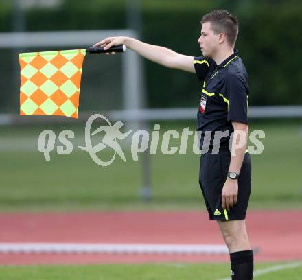 Fussball Regionalliga. VSV gegen Wels FC. Linienrichter Martin Hoefler. Villach, 1.6.2012.
Foto: Kuess
---
pressefotos, pressefotografie, kuess, qs, qspictures, sport, bild, bilder, bilddatenbank