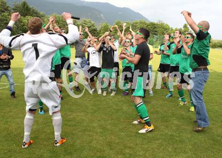 Fussball. 1. Klasse B. Feffernitz gegen Admira Villach. Jubel (Feffernitz). Feffernitz, 2.6.2012.
Foto: Kuess
---
pressefotos, pressefotografie, kuess, qs, qspictures, sport, bild, bilder, bilddatenbank