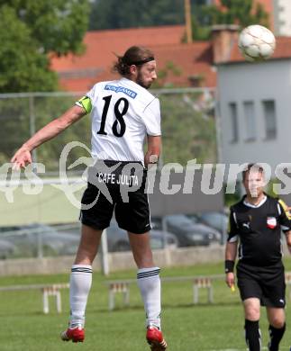 Fussball. Kaerntner Liga. Eberndorf gegen Maria Saal. Petek Marijan (K) (Eberndorf). Eberndorf, 3.6.2012.
Foto: Kuess
---
pressefotos, pressefotografie, kuess, qs, qspictures, sport, bild, bilder, bilddatenbank