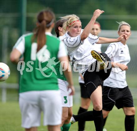 Fussball Frauen Bundesliga. FC St. Veit Kaernten Frauen gegen FC SHT Suedburgenland. Nicole Descovich, (St. Veit). Glanegg, 3.6.2012.
Fotos: Kuess
---
pressefotos, pressefotografie, kuess, qs, qspictures, sport, bild, bilder, bilddatenbank