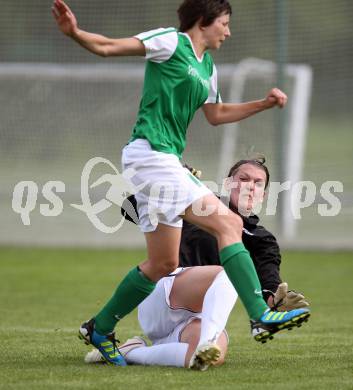 Fussball Frauen Bundesliga. FC St. Veit Kaernten Frauen gegen FC SHT Suedburgenland. Anna Kristler, (St. Veit), Doris Adamovics  (Suedburgenland). Glanegg, 3.6.2012.
Fotos: Kuess
---
pressefotos, pressefotografie, kuess, qs, qspictures, sport, bild, bilder, bilddatenbank