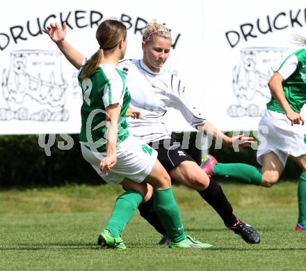 Fussball Frauen Bundesliga. FC St. Veit Kaernten Frauen gegen FC SHT Suedburgenland. Carmen Oberressl,  (St. Veit), Susanna Koch (Suedburgenland). Glanegg, 3.6.2012.
Fotos: Kuess
---
pressefotos, pressefotografie, kuess, qs, qspictures, sport, bild, bilder, bilddatenbank