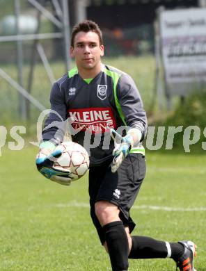 Fussball. Kaerntner Liga. Eberndorf gegen Maria Saal. Karner Wolfgang (Maria Saal). Eberndorf, 3.6.2012.
Foto: Kuess
---
pressefotos, pressefotografie, kuess, qs, qspictures, sport, bild, bilder, bilddatenbank