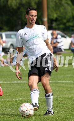 Fussball. Kaerntner Liga. Eberndorf gegen Maria Saal. Hadzisulejmanovic Admir (Eberndorf). Eberndorf, 3.6.2012.
Foto: Kuess
---
pressefotos, pressefotografie, kuess, qs, qspictures, sport, bild, bilder, bilddatenbank