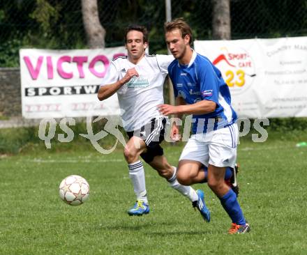 Fussball. Kaerntner Liga. Eberndorf gegen Maria Saal. Golautschnig Stefan (Eberndorf), Walzl Bernhard (Maria Saal). Eberndorf, 3.6.2012.
Foto: Kuess
---
pressefotos, pressefotografie, kuess, qs, qspictures, sport, bild, bilder, bilddatenbank