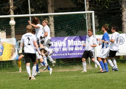 Fussball. Kaerntner Liga. Eberndorf gegen Maria Saal.  Eberndorf, 3.6.2012.
Foto: Kuess
---
pressefotos, pressefotografie, kuess, qs, qspictures, sport, bild, bilder, bilddatenbank