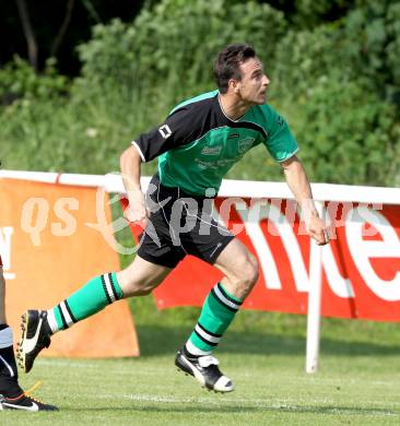 Fussball. 1. Klasse B. Feffernitz gegen Admira Villach. Miskovic Antun (Feffernitz). Feffernitz, 2.6.2012.
Foto: Kuess
---
pressefotos, pressefotografie, kuess, qs, qspictures, sport, bild, bilder, bilddatenbank