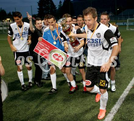 Fussball KFV Cup. Finale. SV Spittal gegen Kraig. Jubel Spittal. Spittal, 6.6.2012.
Foto: Kuess
---
pressefotos, pressefotografie, kuess, qs, qspictures, sport, bild, bilder, bilddatenbank