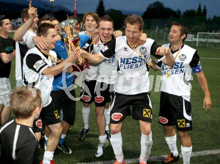 Fussball KFV Cup. Finale. SV Spittal gegen Kraig. Jubel Spittal. Spittal, 6.6.2012.
Foto: Kuess
---
pressefotos, pressefotografie, kuess, qs, qspictures, sport, bild, bilder, bilddatenbank