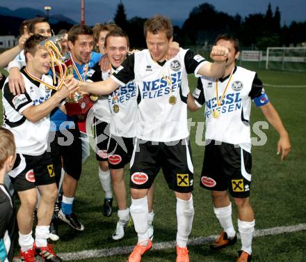 Fussball KFV Cup. Finale. SV Spittal gegen Kraig. Jubel Spittal. Spittal, 6.6.2012.
Foto: Kuess
---
pressefotos, pressefotografie, kuess, qs, qspictures, sport, bild, bilder, bilddatenbank