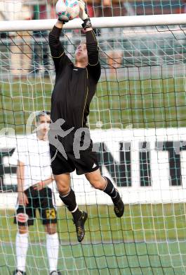 Fussball Kaerntner Liga. Spittal/Drau gegem Drautal. Markus Glaenzer (Drautal).  Spittal 8.6.2012
Foto: Kuess

---
pressefotos, pressefotografie, kuess, qs, qspictures, sport, bild, bilder, bilddatenbank