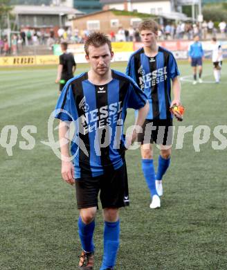 Fussball Kaerntner Liga. Spittal/Drau gegem Drautal. Drautal Speler enttaeuscht.  Spittal 8.6.2012
Foto: Kuess

---
pressefotos, pressefotografie, kuess, qs, qspictures, sport, bild, bilder, bilddatenbank