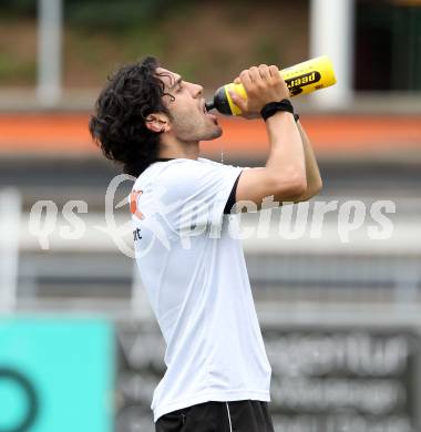 Fussball Bundesliga. Trainingsbeginn SK WAC/St. Andrae. Michele Polverino. Wolfsberg, 11.6.2012.
Foto: Kuess
---
pressefotos, pressefotografie, kuess, qs, qspictures, sport, bild, bilder, bilddatenbank