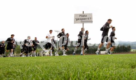 Fussball Bundesliga. Trainingsbeginn SK WAC/St. Andrae.  Wolfsberg, 11.6.2012.
Foto: Kuess
---
pressefotos, pressefotografie, kuess, qs, qspictures, sport, bild, bilder, bilddatenbank