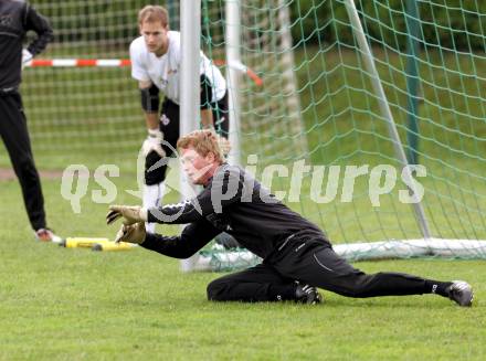 Fussball Bundesliga. Trainingsbeginn SK WAC/St. Andrae. Christian Dobnik, Marco Knaller. Wolfsberg, 11.6.2012.
Foto: Kuess
---
pressefotos, pressefotografie, kuess, qs, qspictures, sport, bild, bilder, bilddatenbank