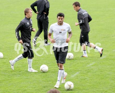 Fussball Bundesliga. Trainingsbeginn SK WAC/St. Andrae. Solano. Wolfsberg, 11.6.2012.
Foto: Kuess
---
pressefotos, pressefotografie, kuess, qs, qspictures, sport, bild, bilder, bilddatenbank