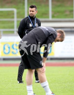 Fussball Bundesliga. Trainingsbeginn SK WAC/St. Andrae. Trainer Nenad Bjelica. Wolfsberg, 11.6.2012.
Foto: Kuess
---
pressefotos, pressefotografie, kuess, qs, qspictures, sport, bild, bilder, bilddatenbank