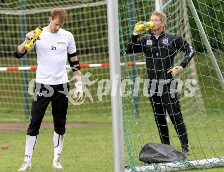 Fussball Bundesliga. Trainingsbeginn SK WAC/St. Andrae. Marco Knaller, Christian Dobnik. Wolfsberg, 11.6.2012.
Foto: Kuess
---
pressefotos, pressefotografie, kuess, qs, qspictures, sport, bild, bilder, bilddatenbank