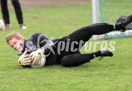 Fussball Bundesliga. Trainingsbeginn SK WAC/St. Andrae. Christian Dobnik. Wolfsberg, 11.6.2012.
Foto: Kuess
---
pressefotos, pressefotografie, kuess, qs, qspictures, sport, bild, bilder, bilddatenbank