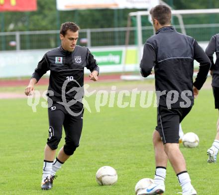 Fussball Bundesliga. Trainingsbeginn SK WAC/St. Andrae. Michael Liendl. Wolfsberg, 11.6.2012.
Foto: Kuess
---
pressefotos, pressefotografie, kuess, qs, qspictures, sport, bild, bilder, bilddatenbank