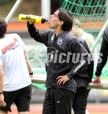 Fussball Bundesliga. Trainingsbeginn SK WAC/St. Andrae. Davide de Paula. Wolfsberg, 11.6.2012.
Foto: Kuess
---
pressefotos, pressefotografie, kuess, qs, qspictures, sport, bild, bilder, bilddatenbank