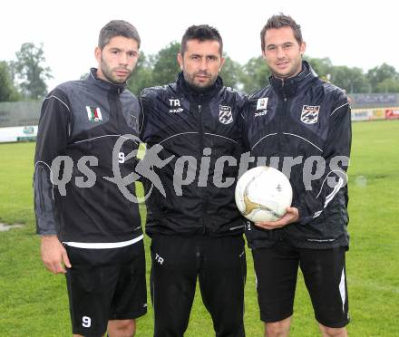Fussball Bundesliga. Training SK WAC/St. Andrae. Ruben Rivera Carrol,  Trainer Nenad Bjelica, Gernot Messner. St. Andrae, am 12.6.2012.
Foto: Kuess
---
pressefotos, pressefotografie, kuess, qs, qspictures, sport, bild, bilder, bilddatenbank