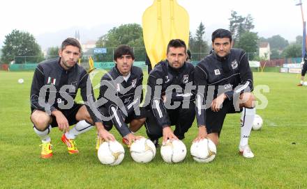 Fussball Bundesliga. Training SK WAC/St. Andrae. Ruben Rivera Carrol, Davide de Paula, Trainer Nenad Bjelica, Solano. St. Andrae, am 12.6.2012.
Foto: Kuess
---
pressefotos, pressefotografie, kuess, qs, qspictures, sport, bild, bilder, bilddatenbank