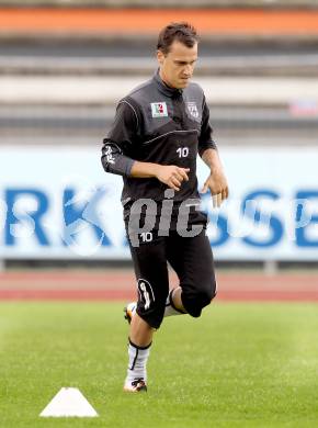Fussball Bundesliga. Trainingsbeginn SK WAC/St. Andrae. Michael Liendl. St. Andrae, 12.6.2012.
Foto: Kuess
---
pressefotos, pressefotografie, kuess, qs, qspictures, sport, bild, bilder, bilddatenbank