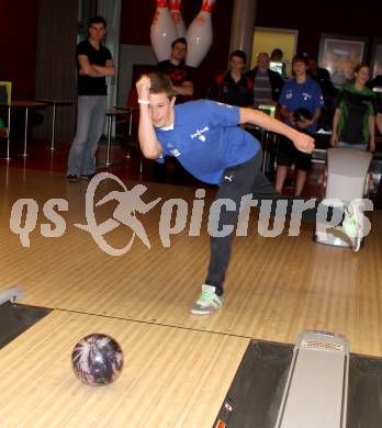 Bowling. Maximilian Scherling. KLagenfurt, am 16.5.2012.
Foto: Kuess
---
pressefotos, pressefotografie, kuess, qs, qspictures, sport, bild, bilder, bilddatenbank