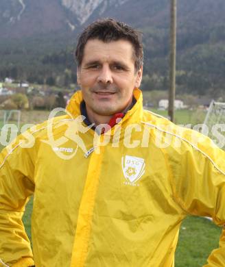 Fussball. 2. Klasse D. DSG Ferlach. Trainer Thomas Begusch. Ferlach, 18.4.2012.
Foto: Kuess 
---
pressefotos, pressefotografie, kuess, qs, qspictures, sport, bild, bilder, bilddatenbank