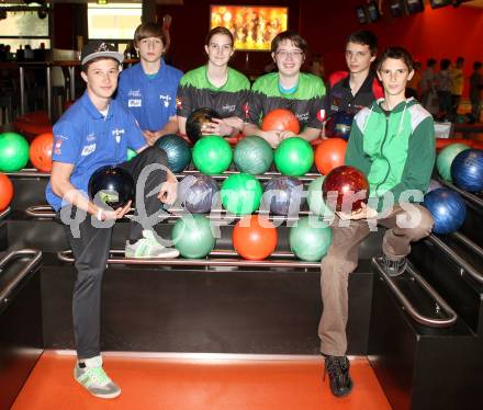 Bowling. Maximilian Scherling, Florian Habich, Julia Habich, Matthias Trinkl, Florian Felsberger, Manuel Tarmann. KLagenfurt, am 16.5.2012.
Foto: Kuess
---
pressefotos, pressefotografie, kuess, qs, qspictures, sport, bild, bilder, bilddatenbank