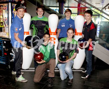 Bowling. Maximilian Scherling, Matthias Trinkl, Florian Habich, Florian Felsberger, Manuel Tarmann,  Julia Habich. KLagenfurt, am 16.5.2012.
Foto: Kuess
---
pressefotos, pressefotografie, kuess, qs, qspictures, sport, bild, bilder, bilddatenbank