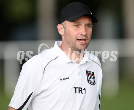 Fussball Kaerntner Liga. Eberndorf gegen WAC/St. Andrae Amateure.  Trainer Harald Tatschl (WAC). Eberndorf, am 12.5.2012.
Foto: Kuess
---
pressefotos, pressefotografie, kuess, qs, qspictures, sport, bild, bilder, bilddatenbank