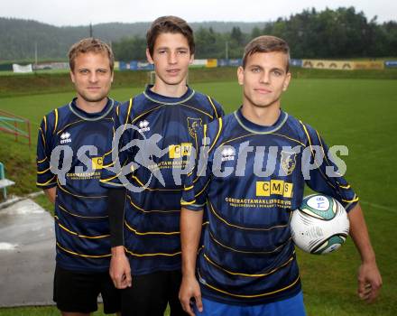 Fussball. 1. Klasse D. FC Poggersdorf. Karpf Andreas, Krenn Fabian, Bierbaumer Gunther. Poggersdorf, 22.5.2012.
Foto: Kuess 
---
pressefotos, pressefotografie, kuess, qs, qspictures, sport, bild, bilder, bilddatenbank