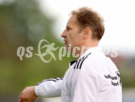 Fussball Kaerntner Liga. Eberndorf gegen WAC/St. Andrae Amateure. Alois Sadjak (Eberndorf). Eberndorf, am 12.5.2012.
Foto: Kuess
---
pressefotos, pressefotografie, kuess, qs, qspictures, sport, bild, bilder, bilddatenbank