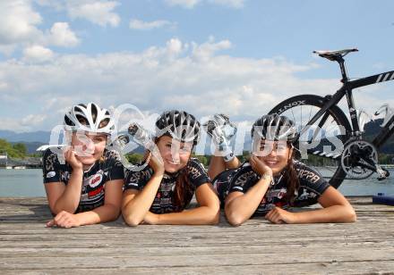 Radsport. Julia Hilber, Christina Perchtold, Larissa Ratkic. Klagenfurt, am 25.4.2012.
Foto:Kuess
---
pressefotos, pressefotografie, kuess, qs, qspictures, sport, bild, bilder, bilddatenbank