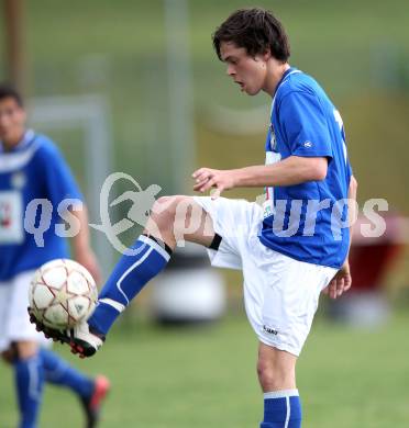 Fussball Kaerntner Liga. Eberndorf gegen WAC/St. Andrae Amateure.  Mario Ellersdorfer  (WAC). Eberndorf, am 12.5.2012.
Foto: Kuess
---
pressefotos, pressefotografie, kuess, qs, qspictures, sport, bild, bilder, bilddatenbank